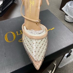 Womens nude patent closed toe